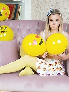 Girl in yellow pantyhose